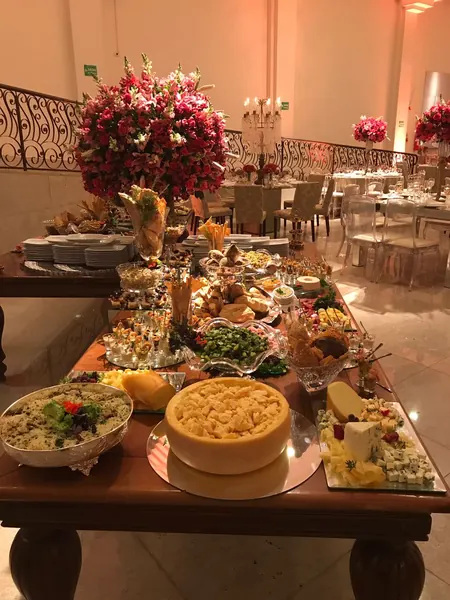 Patrícia Buffet - Souplat e Louçaria Fina